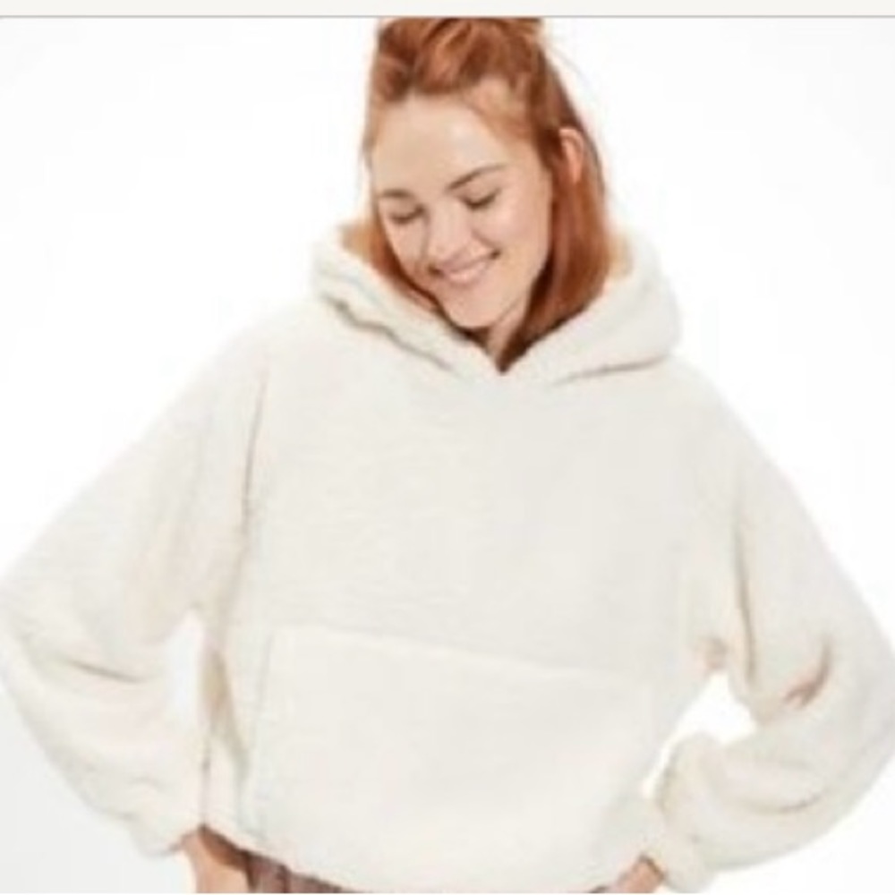 American Eagle Womens
M White Sherpa Hoodie Long‎ Sleeve Pocket